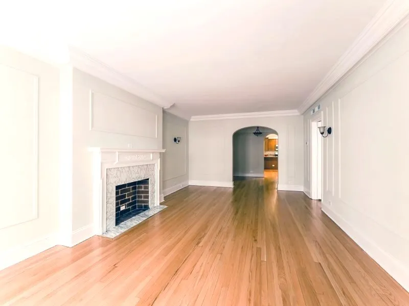 The Chatelaine Apartments in the Gold Coast, Chicago