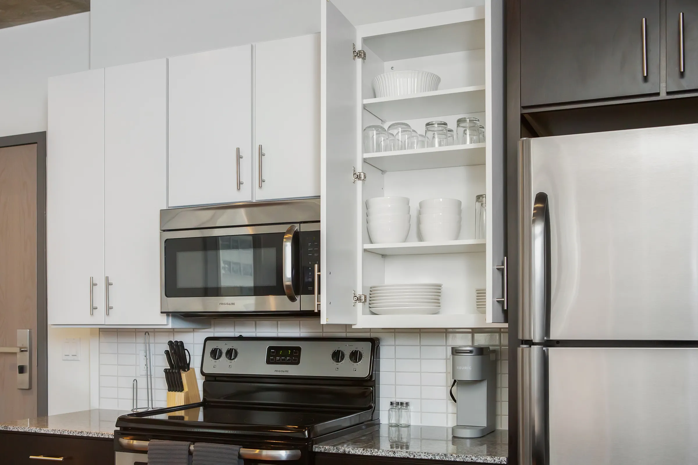 601 W JACKSON BLVD 60661-Landing @ JeffJack Apartments-unit#612-Chicago-IL