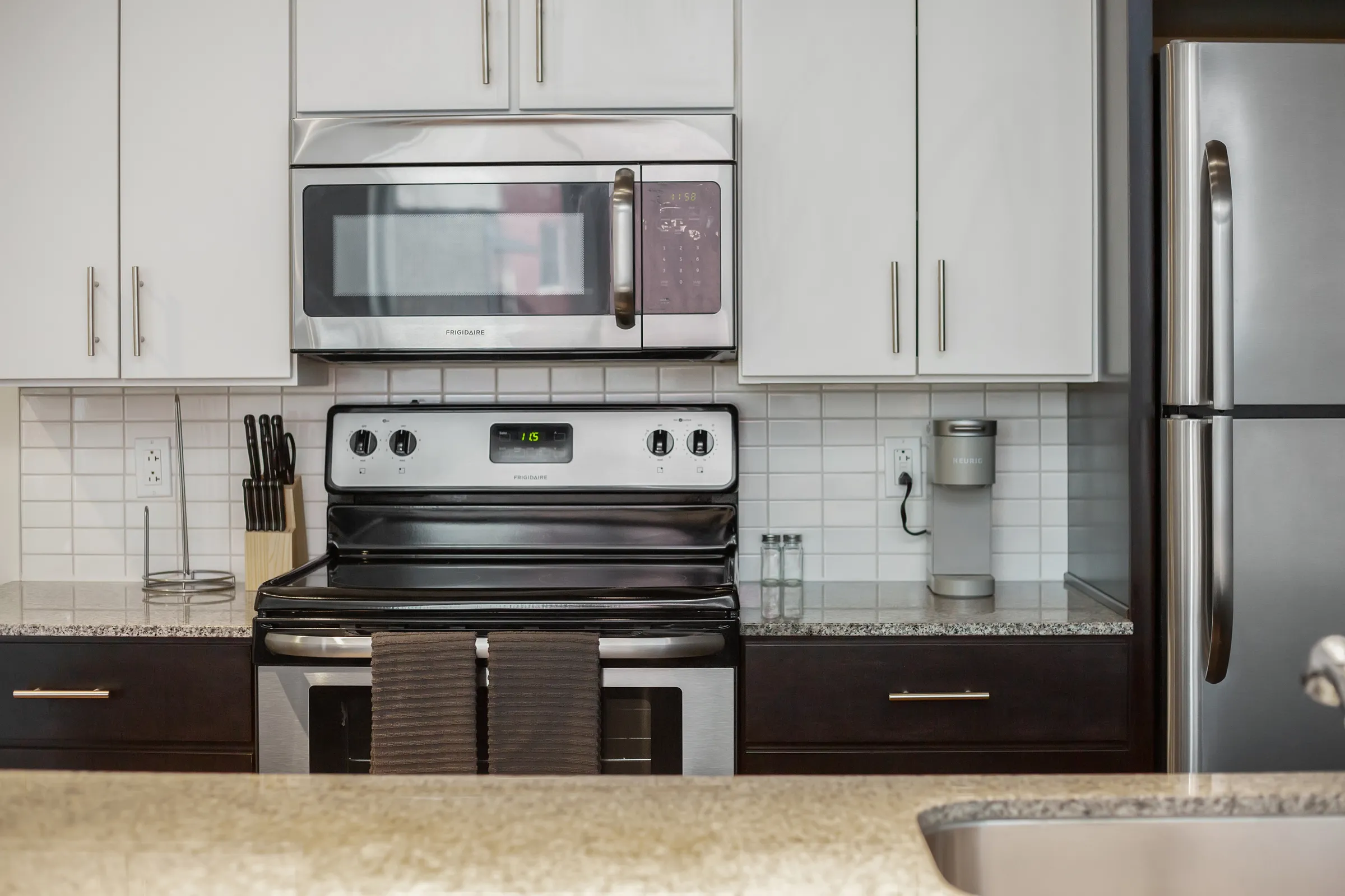 601 W JACKSON BLVD 60661-Landing @ JeffJack Apartments-unit#612-Chicago-IL