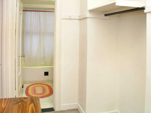 vintage exterior of Canterbury Court Apartments in the Gold Coast Chicago