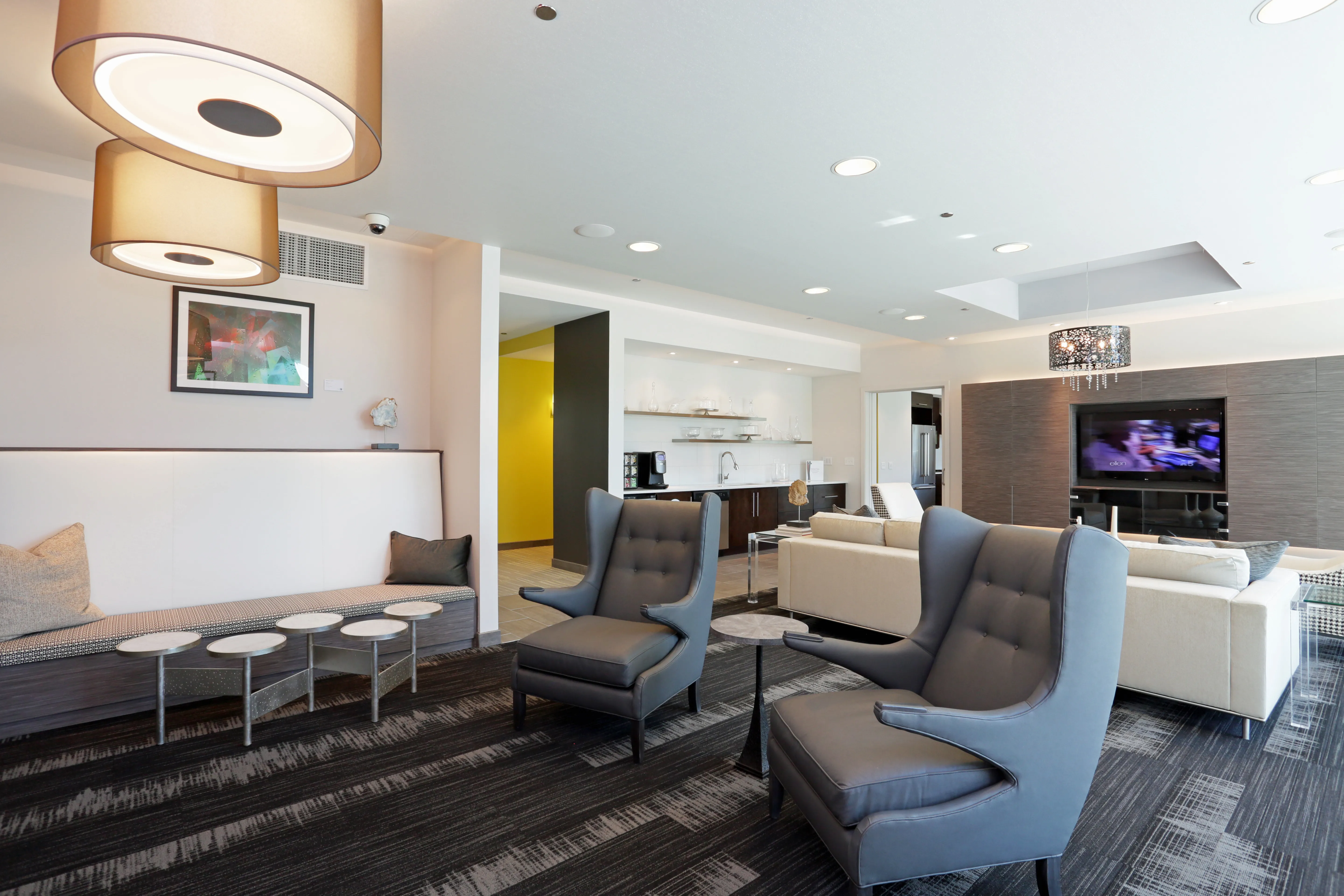 living area and kitchen at Halsted Flats Apartments in Chicago