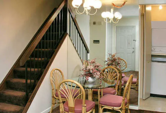 dining room/breakfast nook