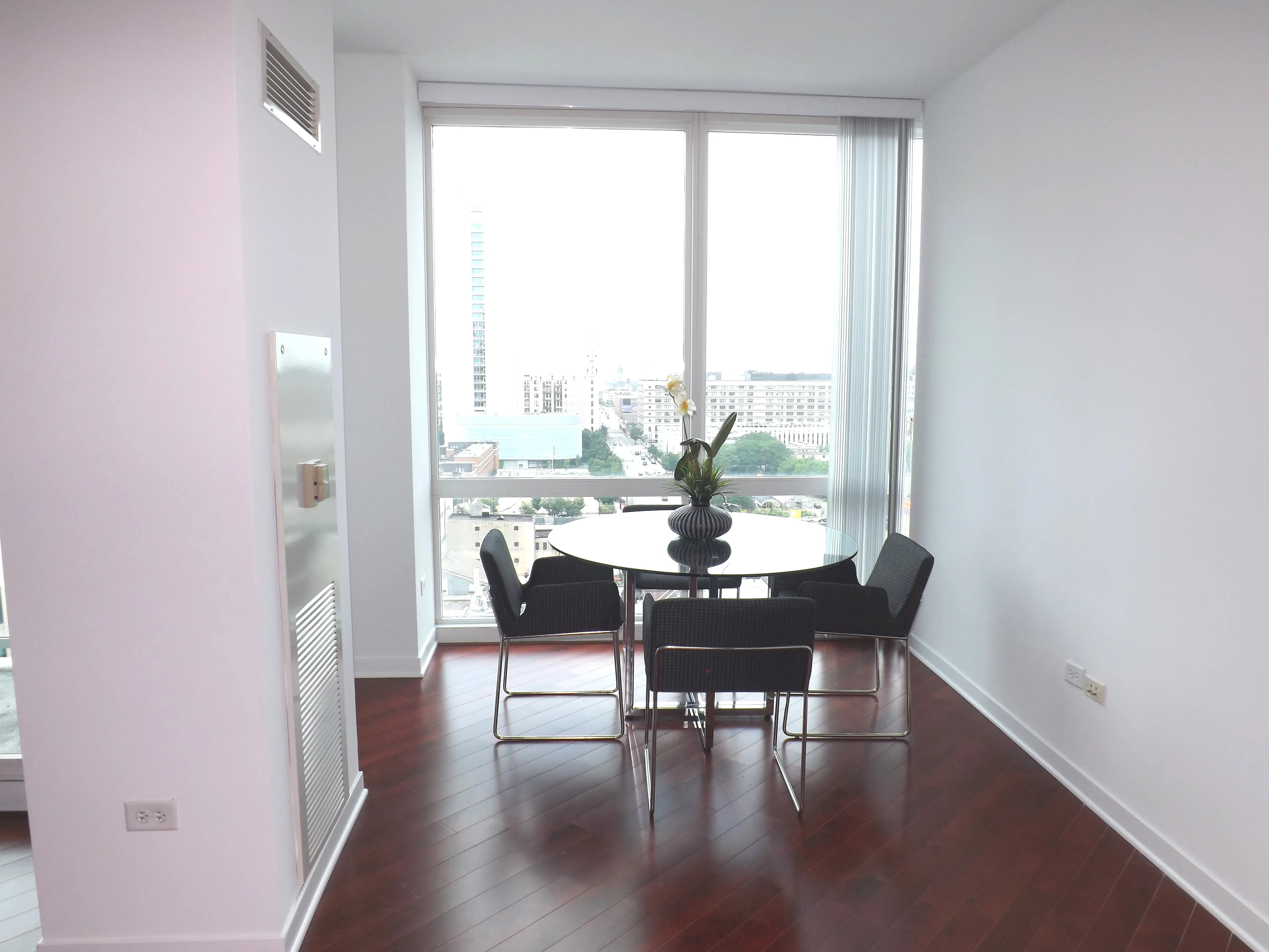 757 North Orleans Apartments