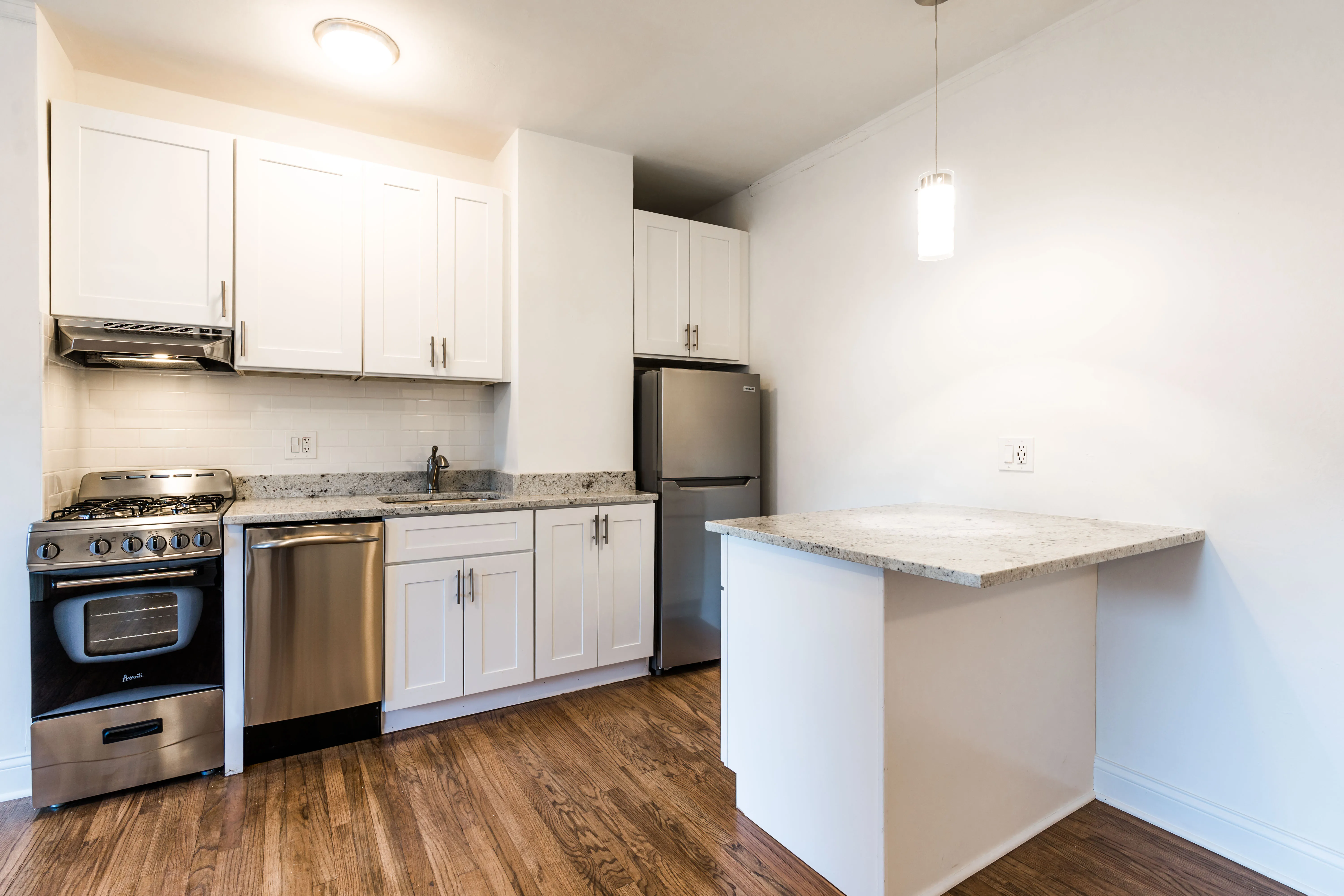 14 West Elm Apartments