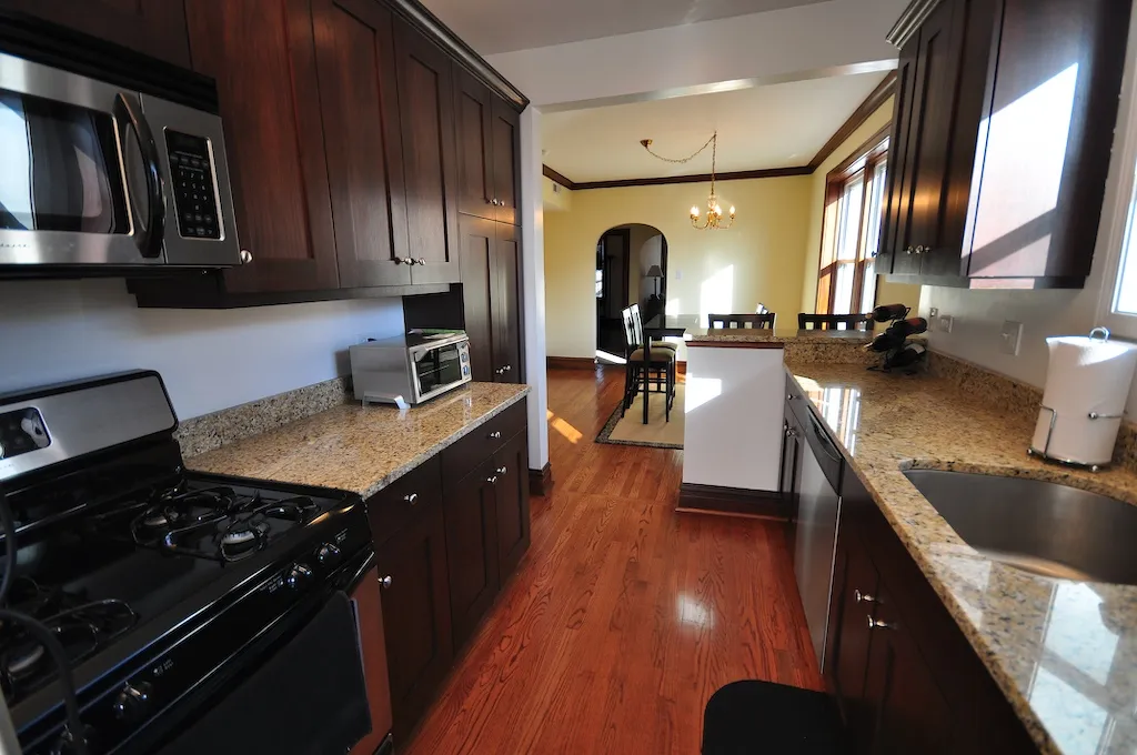 4132 N MOZART ST 60618-Mozart by the Park Apartments-unit#02-Chicago-IL