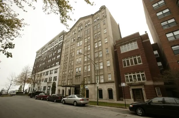a view looking up at 1209 West Sherwin Apartments in Rogers Park