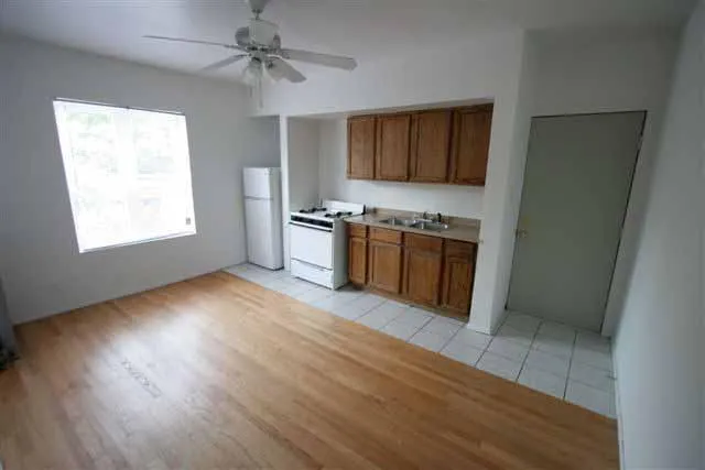 4721 South Ellis Apartments