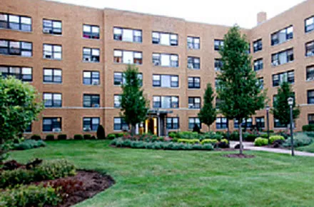 7500 S SOUTH SHORE DR 60649-7500 S South Shore-Chicago-IL