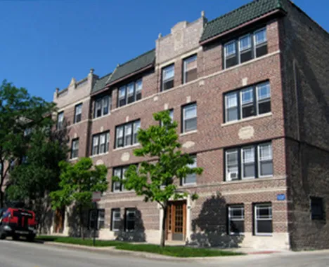 Racine Waveland Apartments