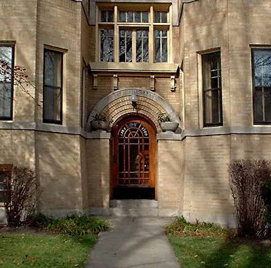 1700 West Touhy Apartments