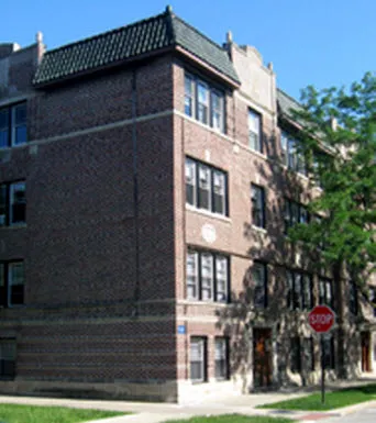 Racine Waveland Apartments