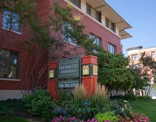 Oak Park City Apartments