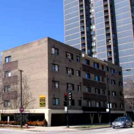 exterior with trees at 5250 N Sheridan Apartments in Chicago