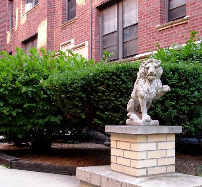 915 West George Apartments