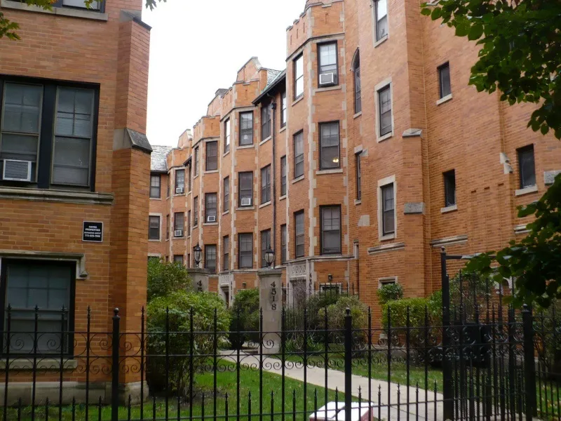 4510-18 N Paulina Apartments