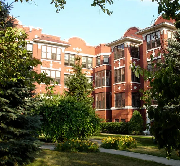 red brick exterior of 4615-4633 North Damen Apartments