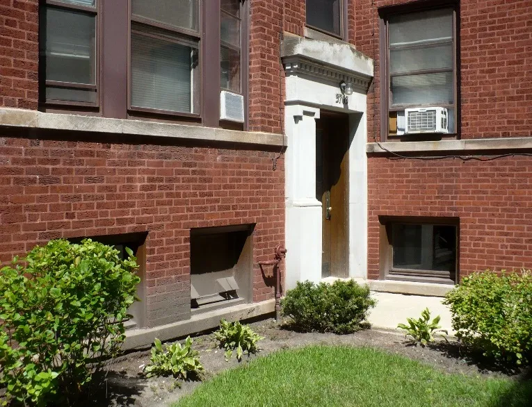 3759-65 N Wayne Apartments