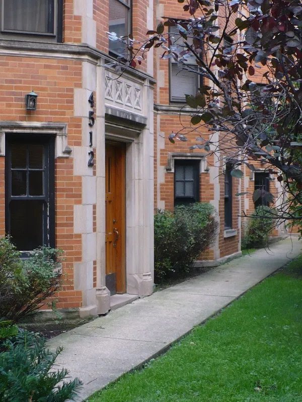 4510-18 N Paulina Apartments