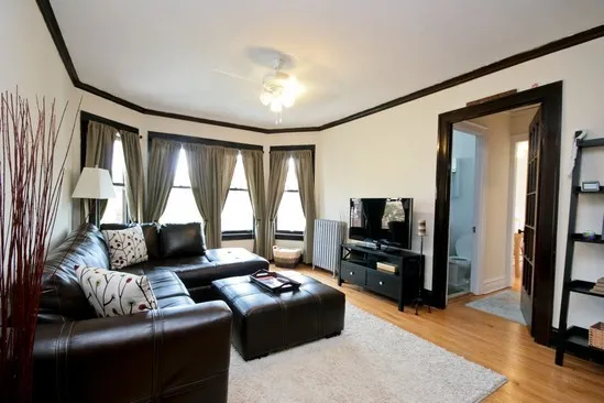 649 West Oakdale Apartments