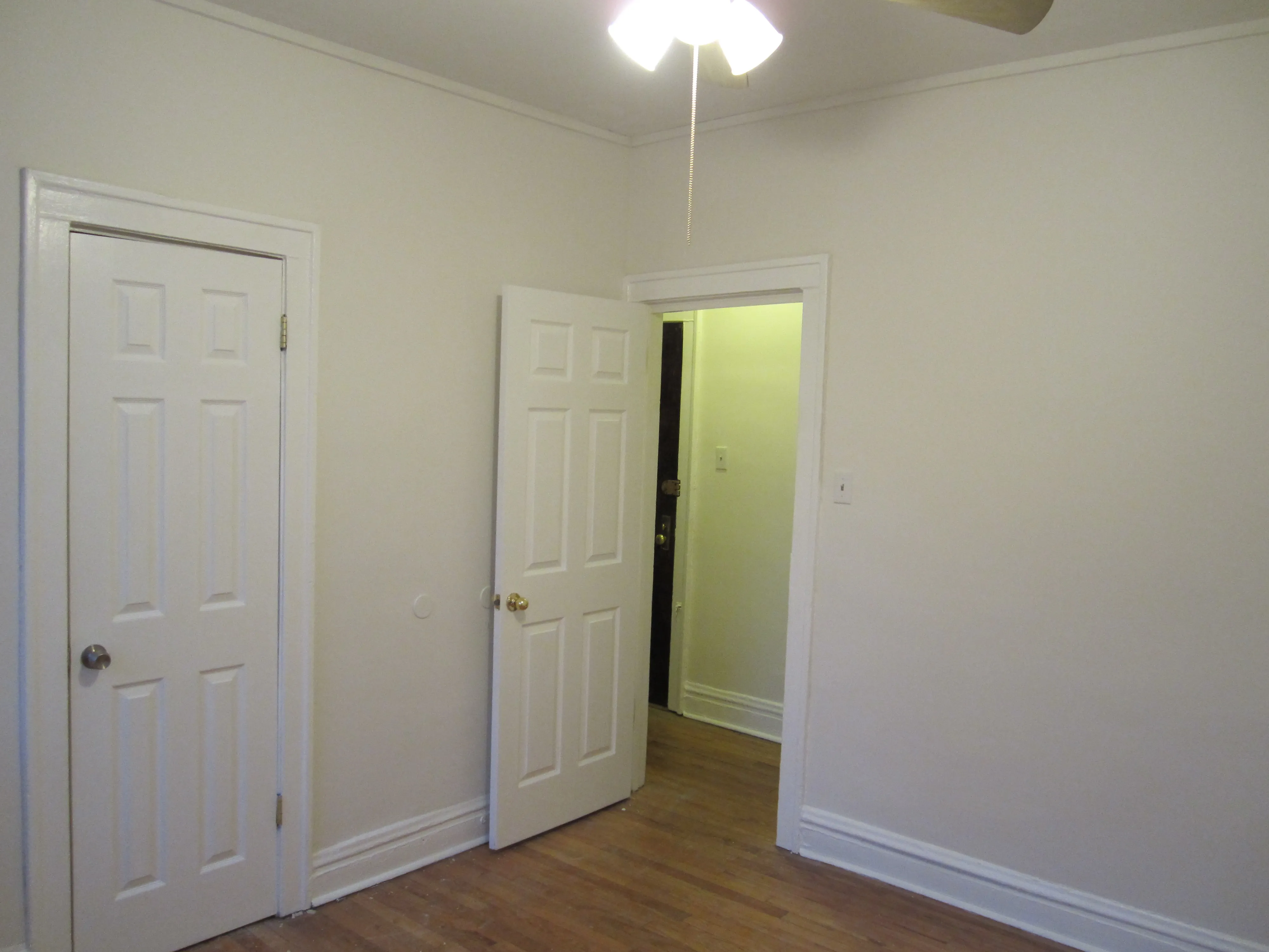 1331 #1S bedroom door