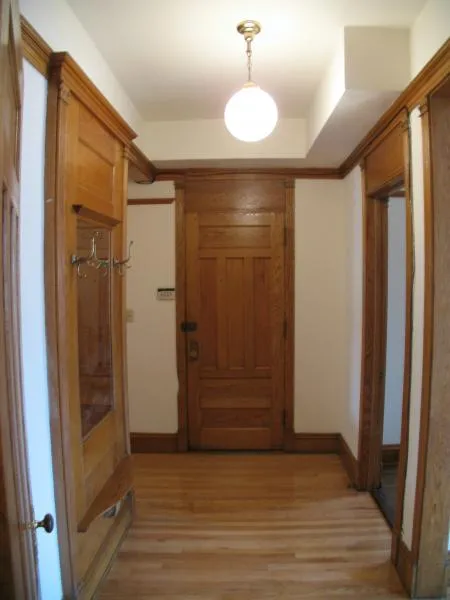 exterior limestone at 3822 North Sheffield Apartments