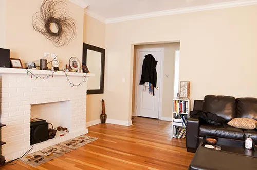 red brick exterior of the the streetside of 2247 Ridge Apartments