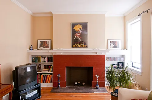 exterior view from across the street at 618 Hinman Apartments in Evanston