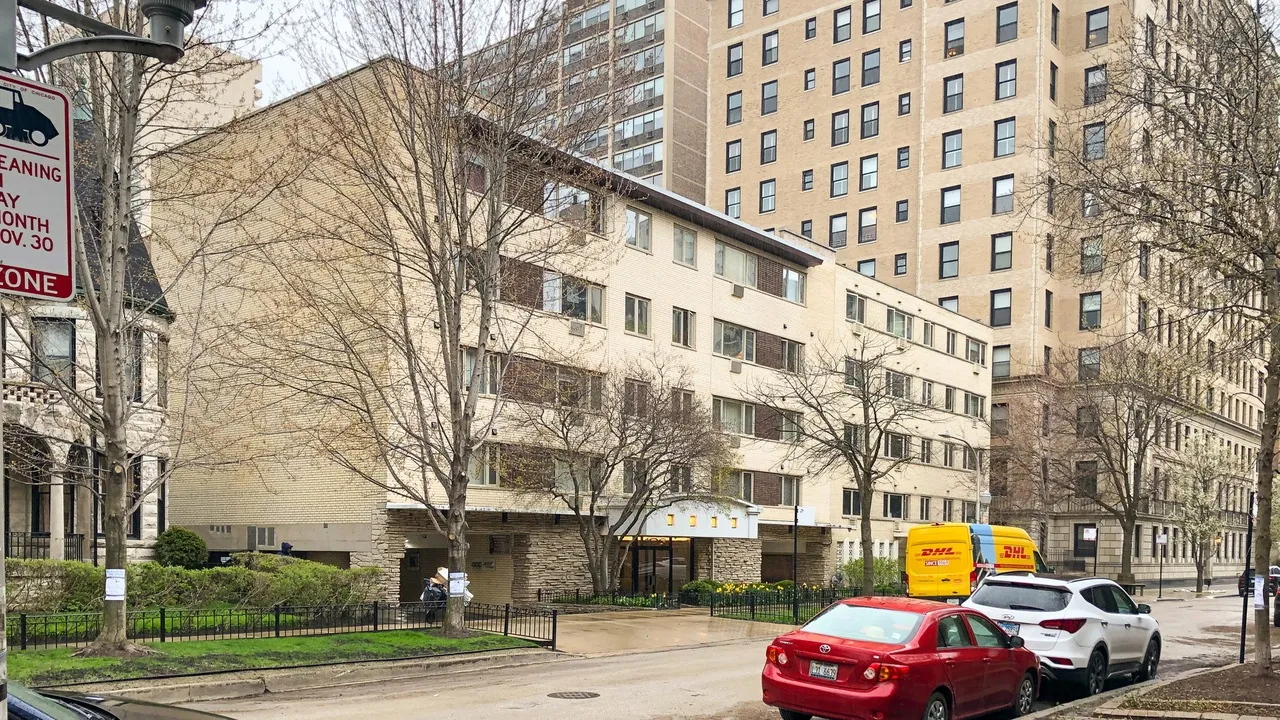 426 W BARRY AVE 60657-unit#503-Chicago-IL