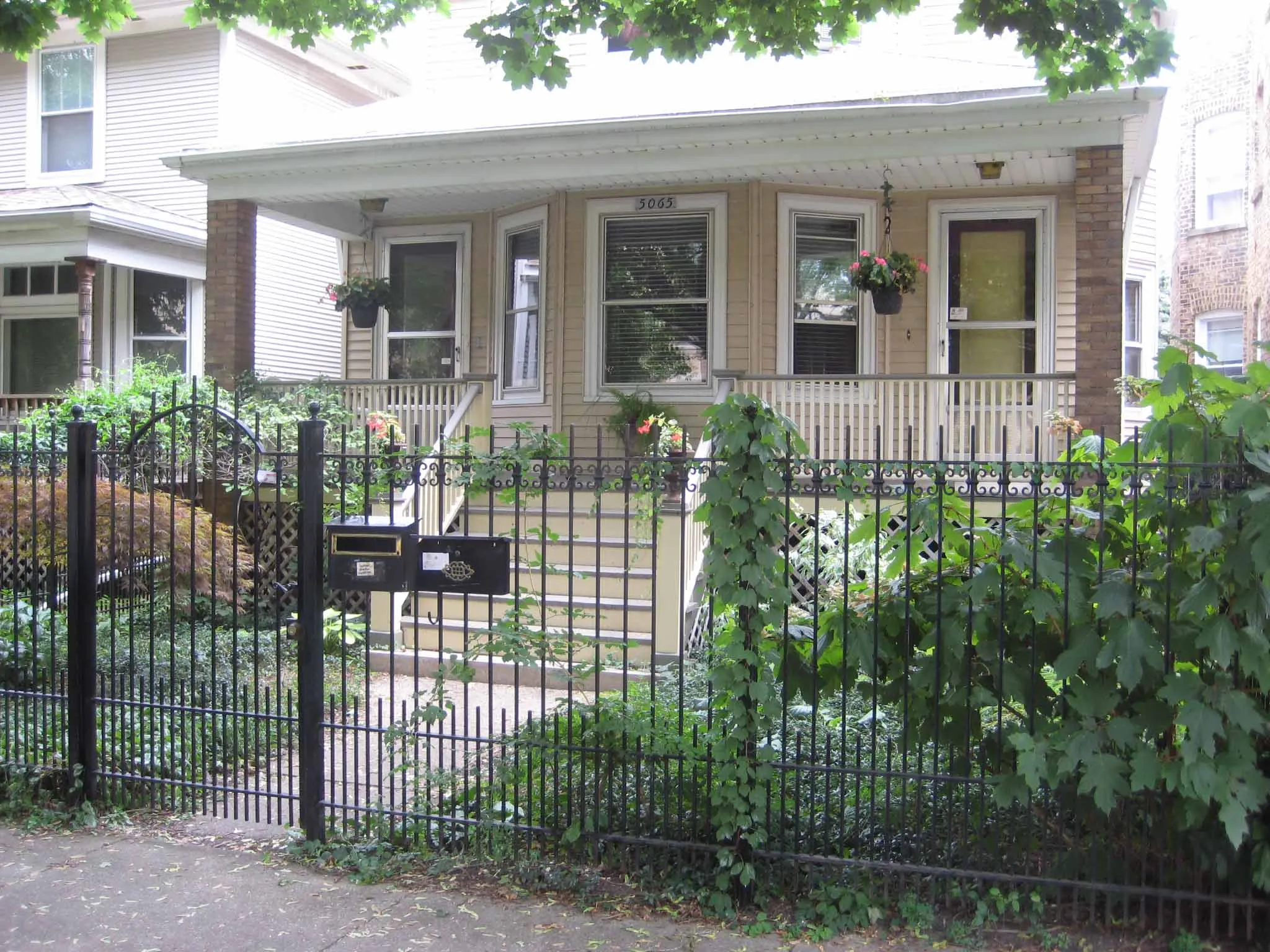 5065 Wolcott Front of House