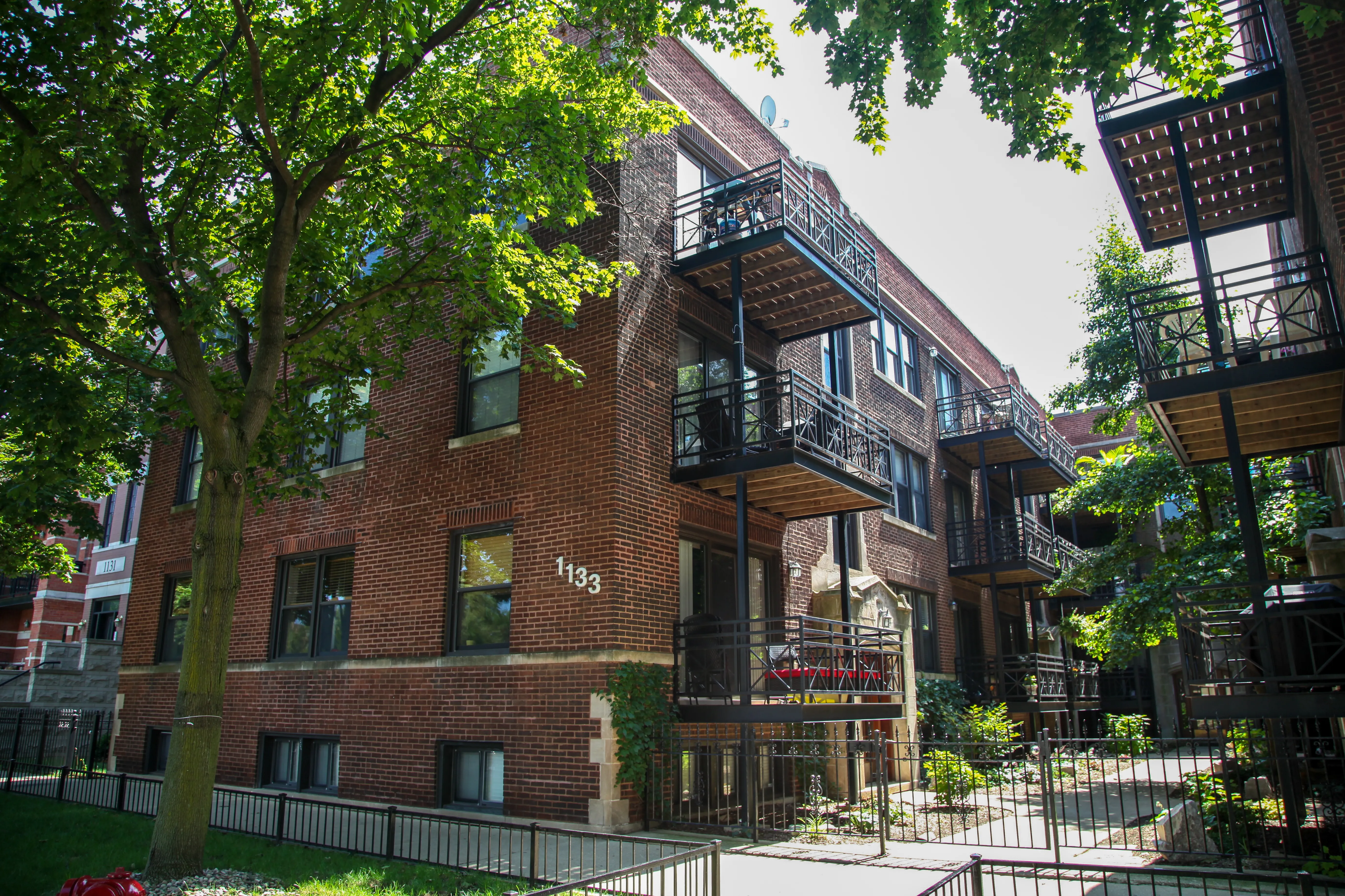 1133-1157 W GRACE ST 60613-Grace Court-Chicago-IL