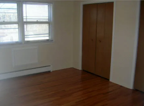 1318-1324 Lunt Apartments