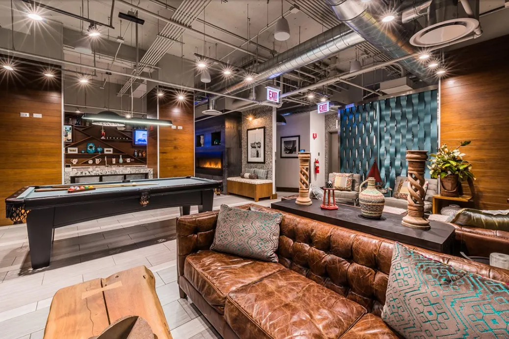 Resident Lounge at Axis Apartments Chicago in Streeterv
