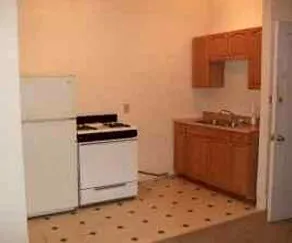 Roscoe Commons Apartments