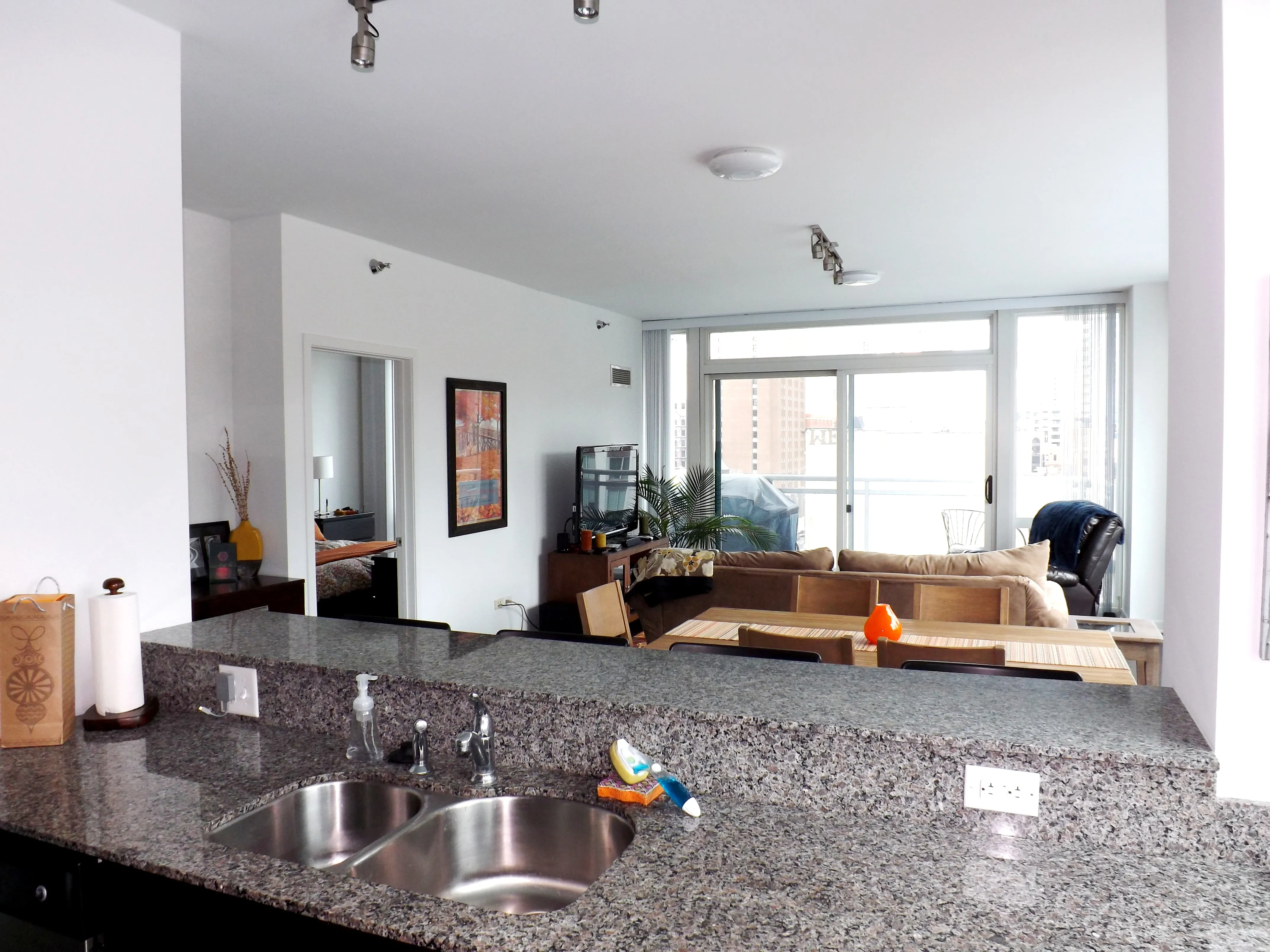 757 North Orleans Apartments