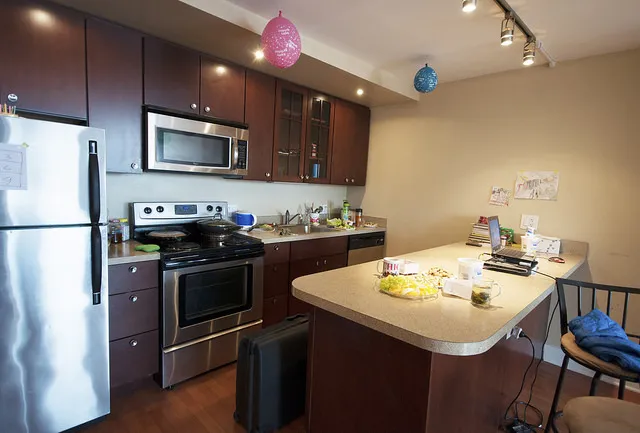 Lincoln Park Plaza Apartments