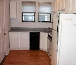 3815-23 N Greenview Apartments