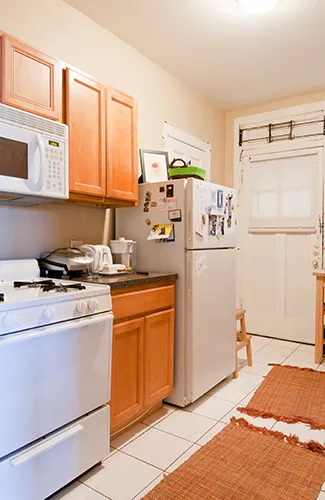 exterior view from across the street at 618 Hinman Apartments in Evanston