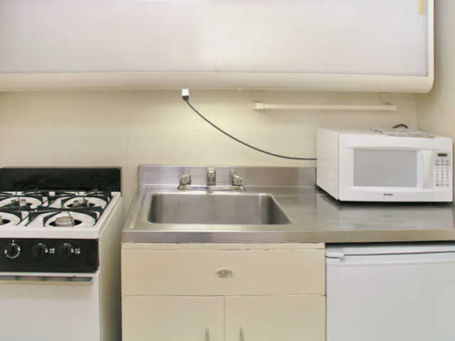 vintage exterior of Canterbury Court Apartments in the Gold Coast Chicago