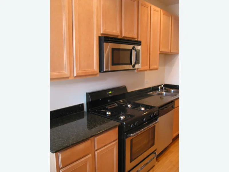 exterior of  The Harry Frank Building Apartments in Ravenswood Chicago