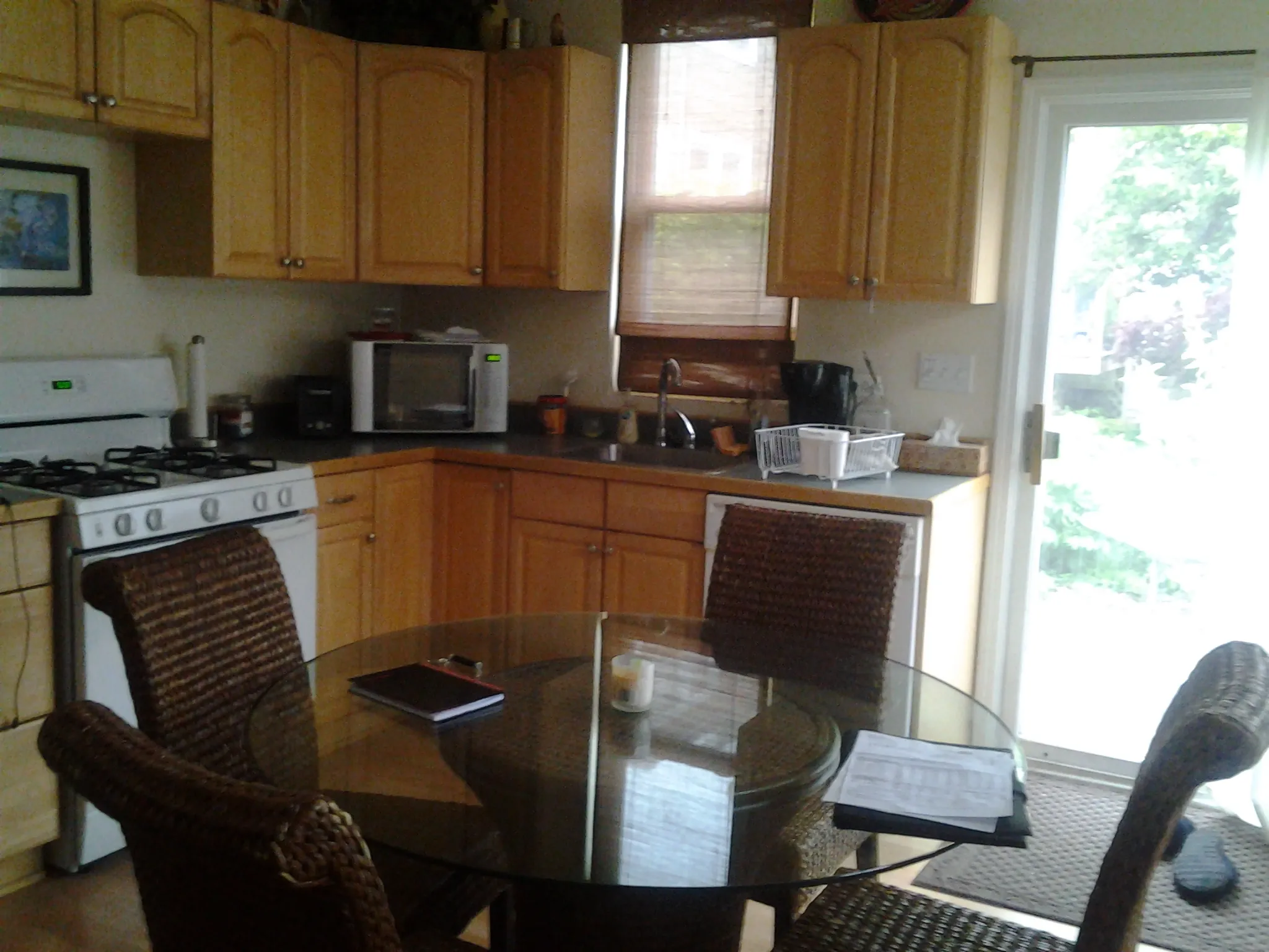 KITCHEN, FACING LIVING ROOM