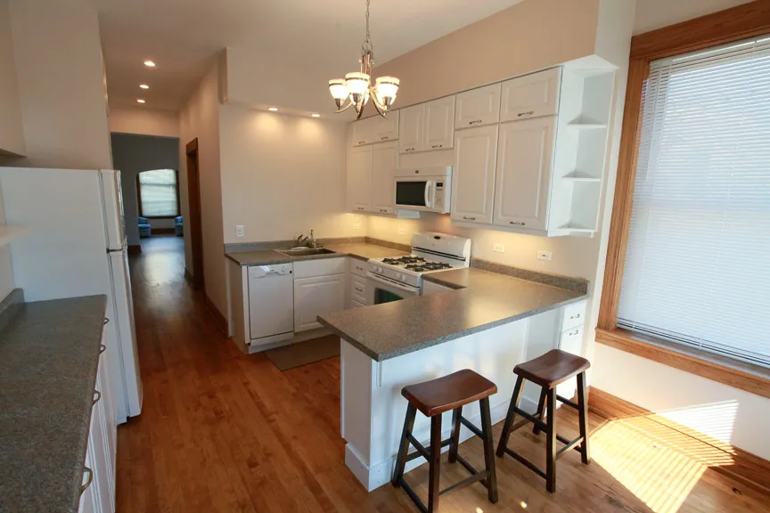 3221 W BEACH AVE 60651-unit#001-Chicago-IL