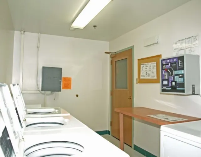 Oak Park City Apartments