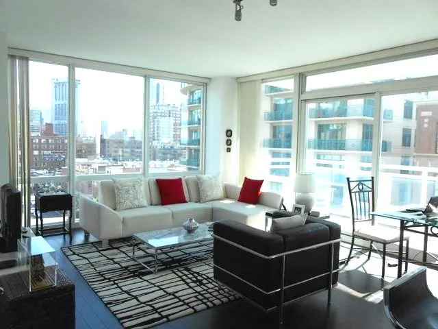 757 North Orleans Apartments