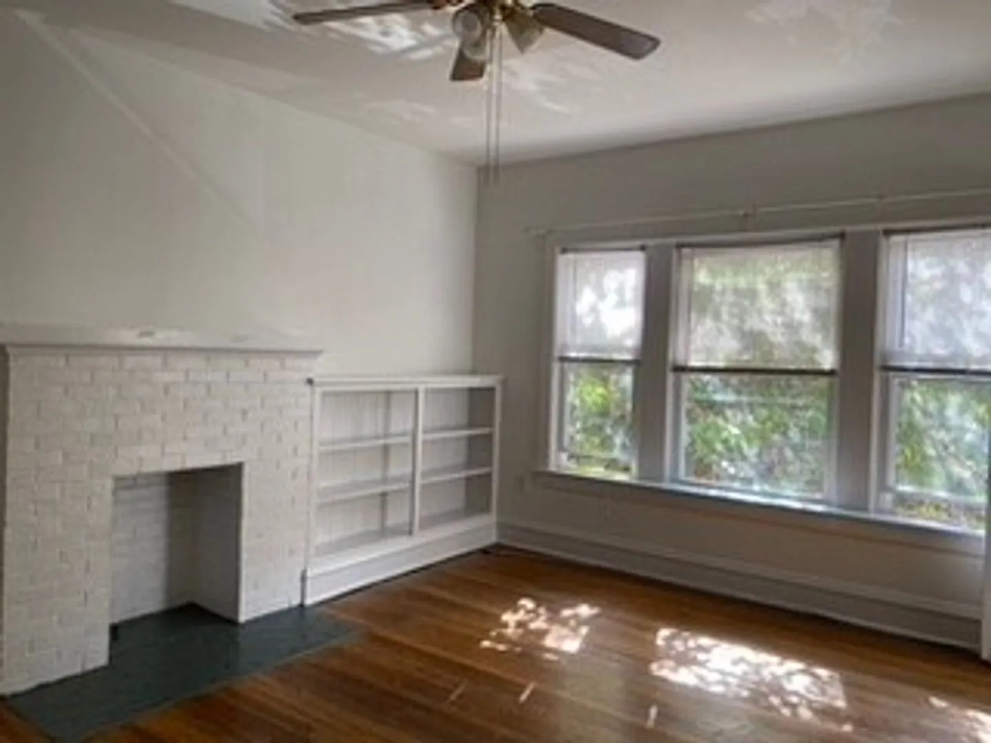 5005-11 N Glenwood Apartments