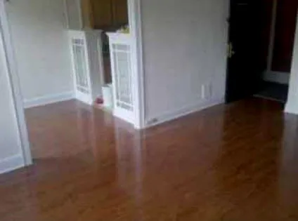 brick vintage exterior of Granada Apartments in Lincoln Park Chicago