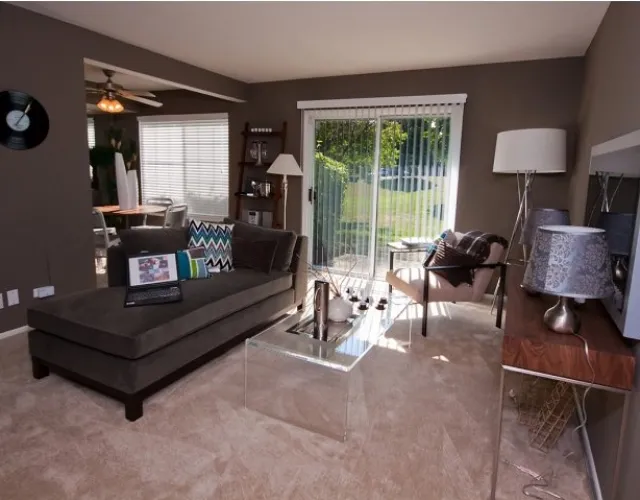 1533  BALDWIN CT 60090-Village Green at Arlington Club-WHEELING-IL