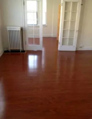 brick vintage exterior of Granada Apartments in Lincoln Park Chicago