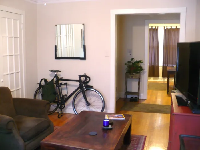 1419-23 W Addison Apartments