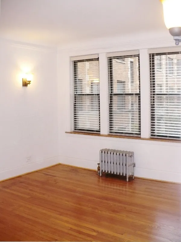 4510-18 N Paulina Apartments