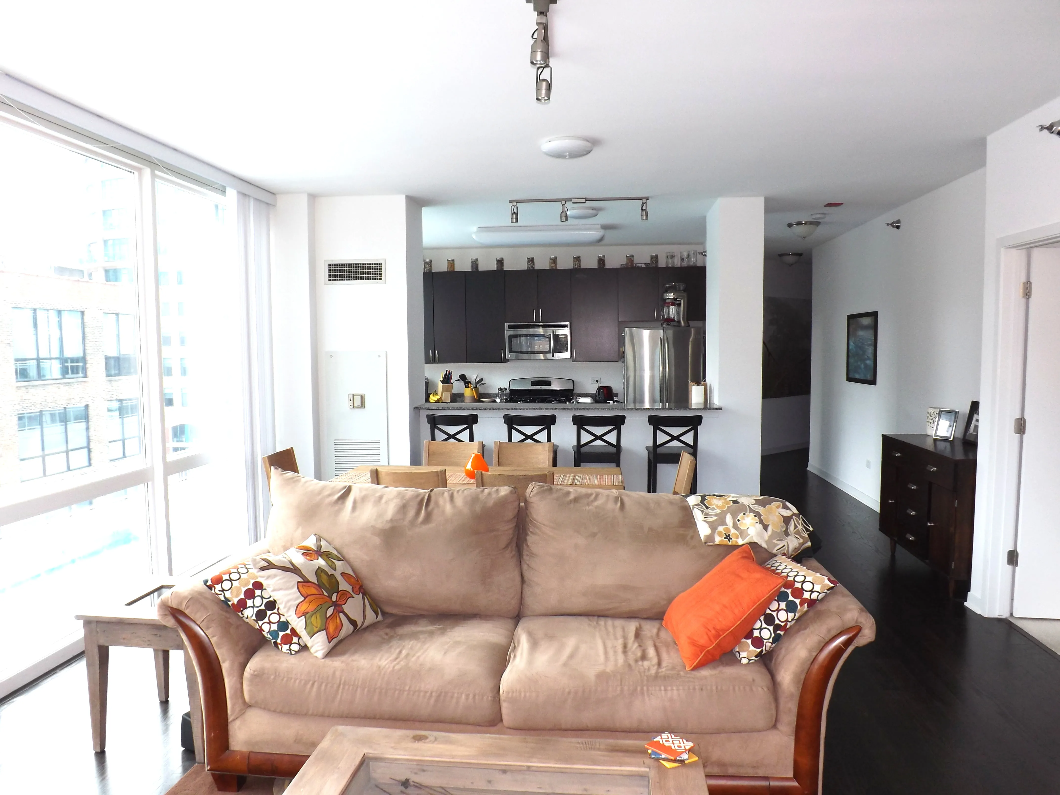 757 North Orleans Apartments